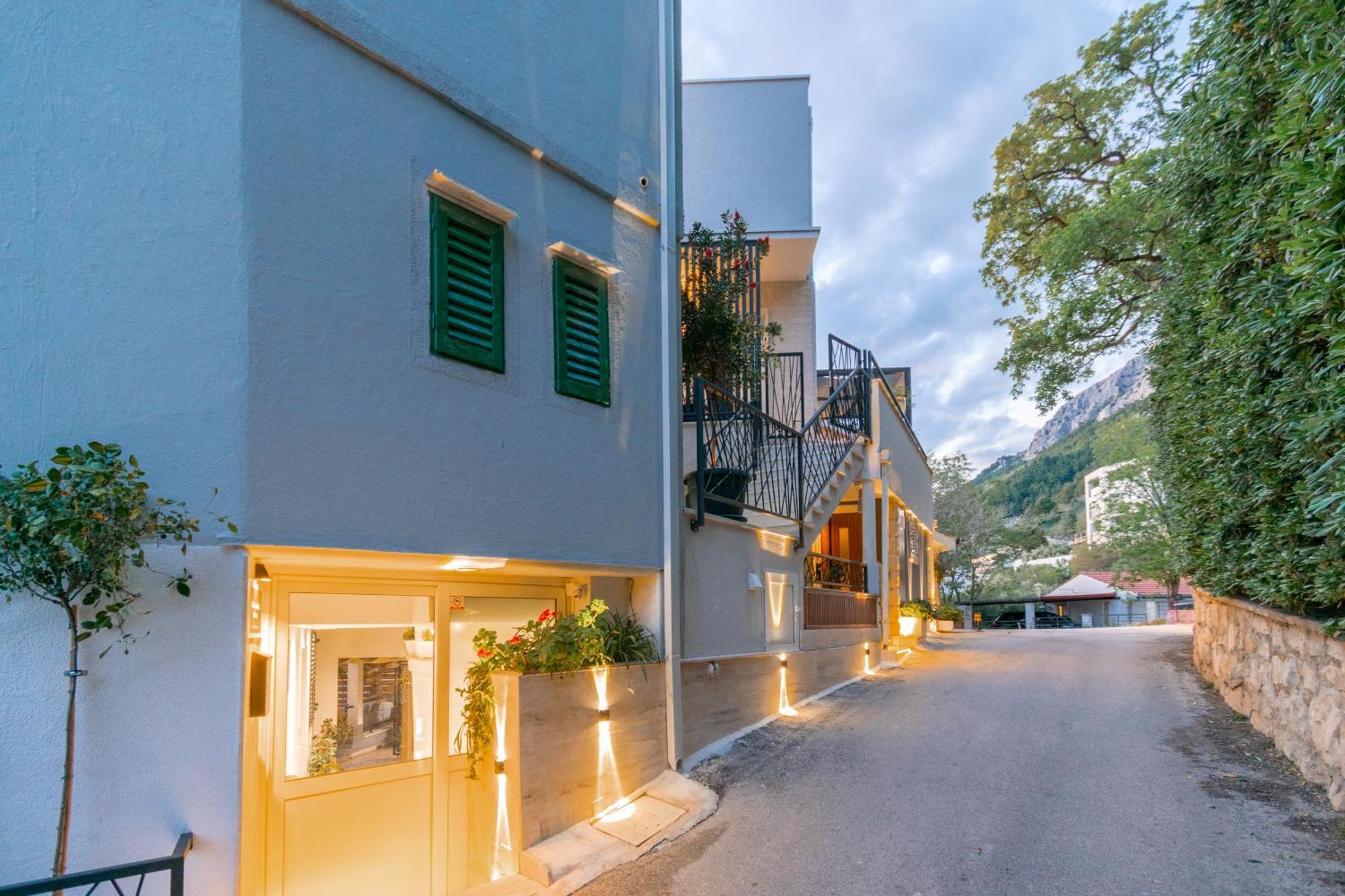Apartments Villa Tomas Brela Exterior photo